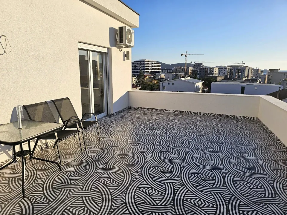 Izdavanje, jednosoban stan, 103m², Ilino, Bar