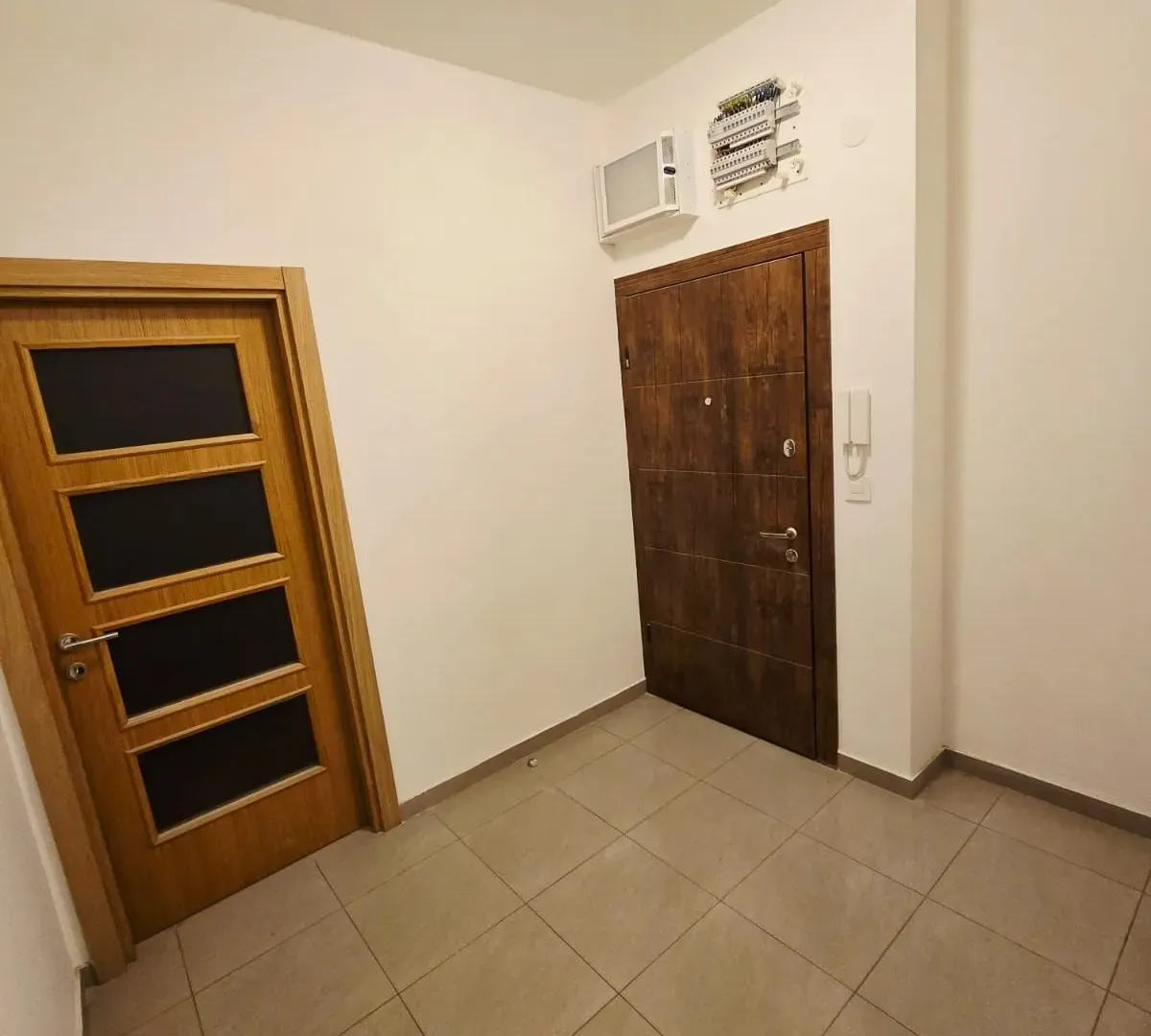 Prodaja, dvosoban stan, 72m², Stari Aerodrom, Podgorica