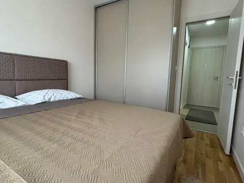 Rent, one bedroom apartment, 42m², Pobrežje, Podgorica - image 7