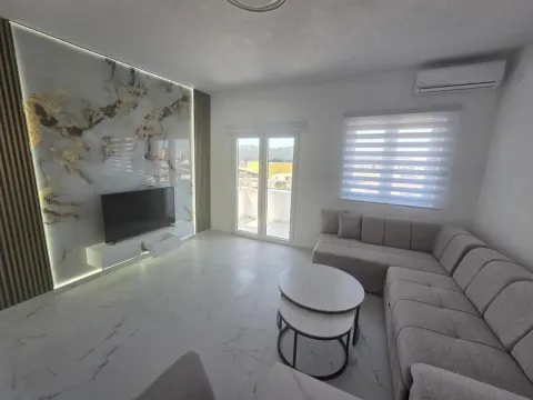 Rent, one bedroom apartment, 50m², Bjeliši, Bar - image 2