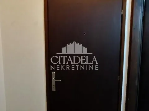 Izdavanje, jednosoban stan, 37m², Resnik, Beograd - image 3