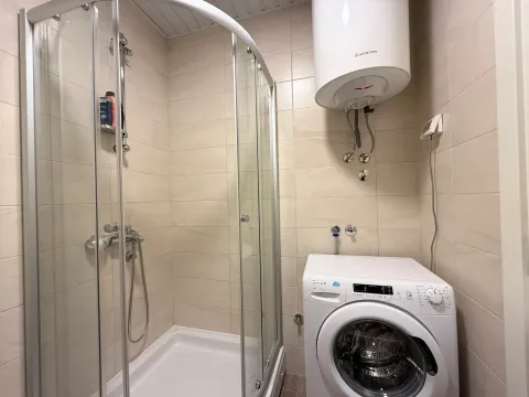 Izdavanje, jednosoban stan, 46m², City Kej, Podgorica - image 10