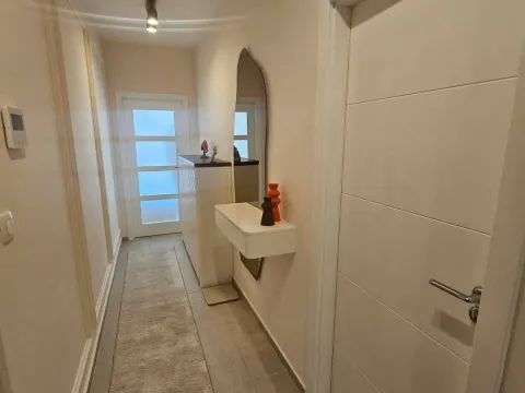 Prodaja, dvosoban stan, 70m², Pobrežje, Podgorica - image 5