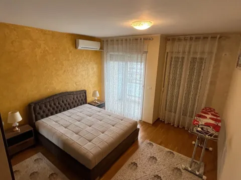 Rent, two bedroom apartment, 70m², City Kvart, Podgorica - image 14