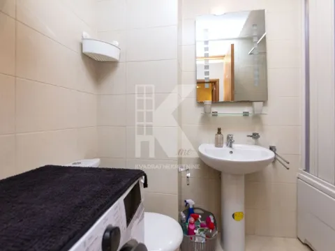 Rent, one bedroom apartment, 48m², Pobrežje, Podgorica - image 10