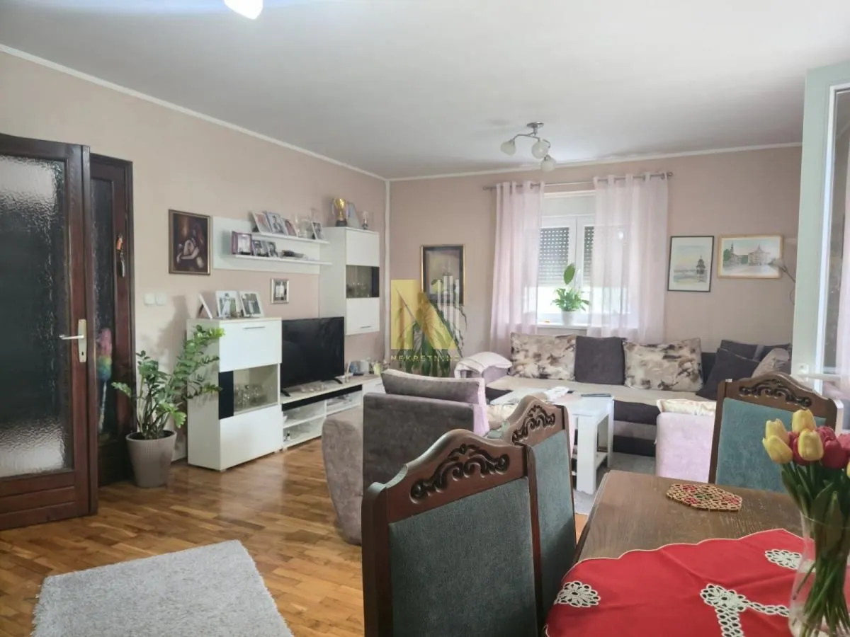 Prodaja, kuća, 125m², Vidovdansko naselje, Novi Sad Sve Podlokacije