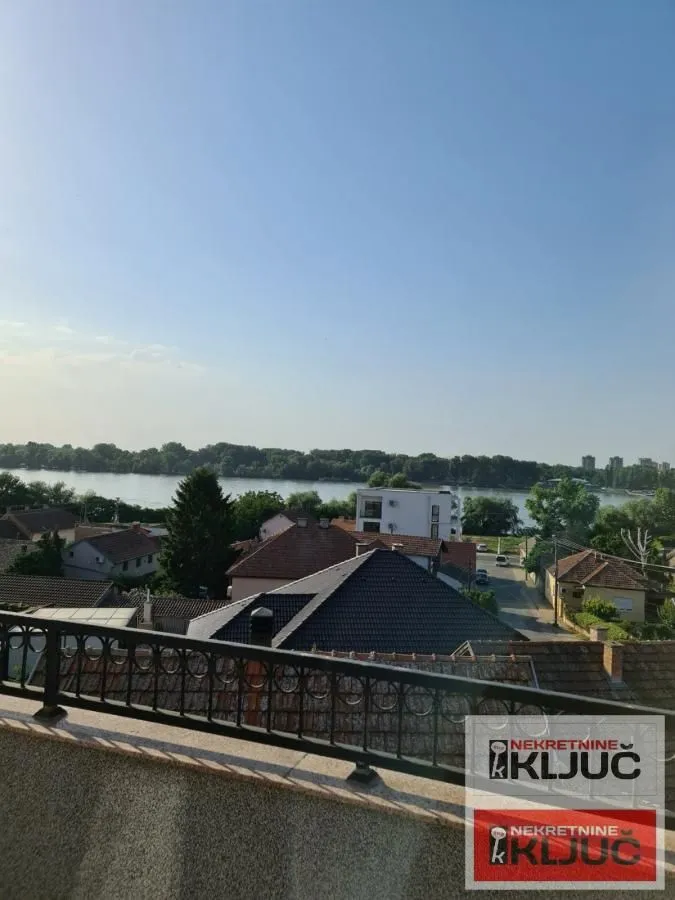 Prodaja, četvorosoban stan, 170m², Sremska Kamenica, Petrovaradin