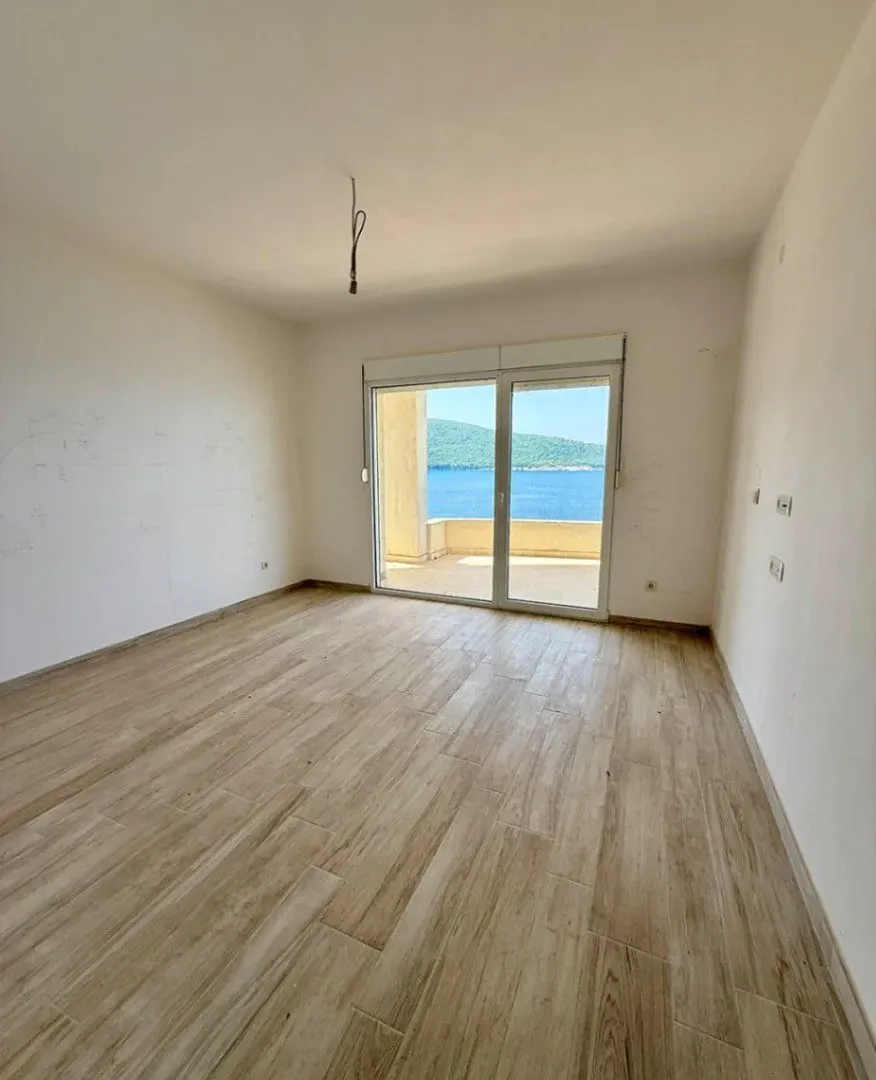 Sale, house, 545m², Kruče, Ulcinj