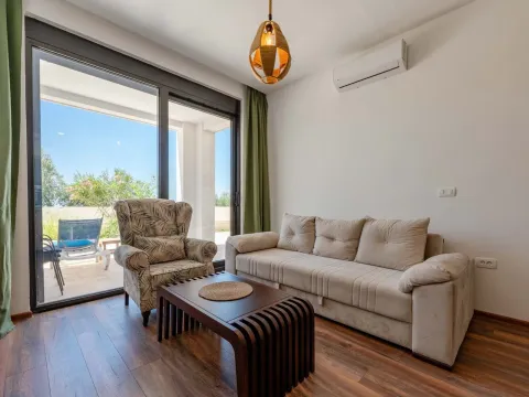 Sale, one bedroom apartment, 54m², Petrovac, Budva - image 6