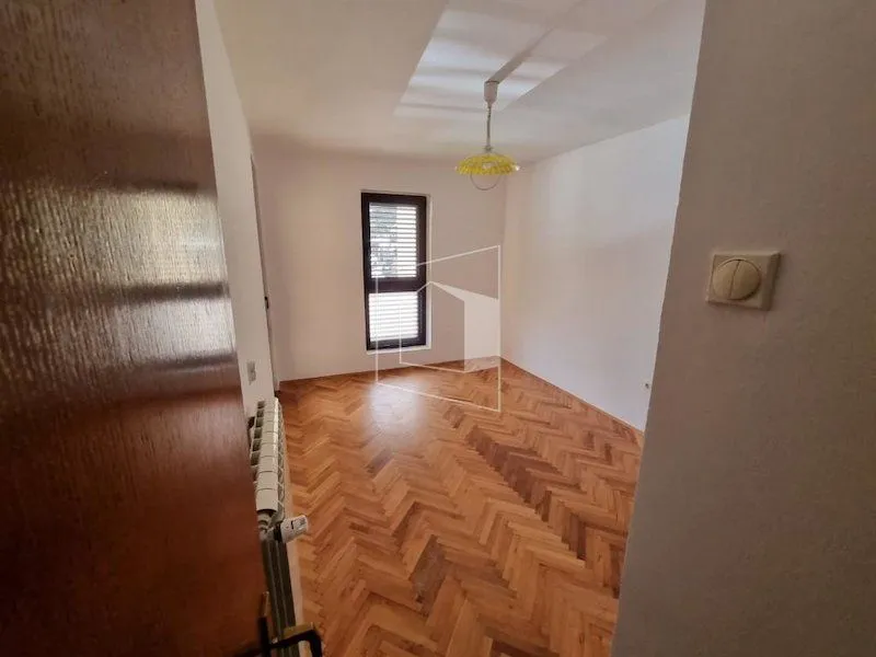 Prodaja, stan, 90m², Cetinje, Crna Gora