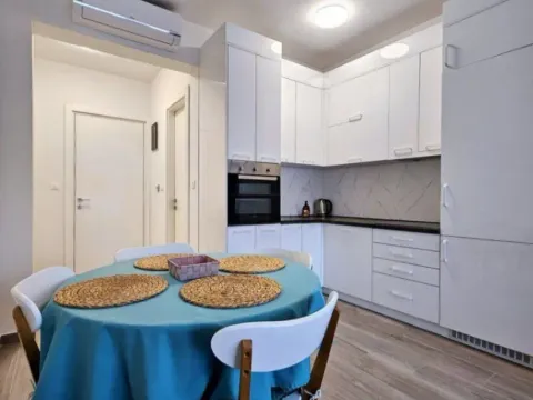 Stan-na-dan, garsonjera, 30m², Gospoština, Budva - image 3