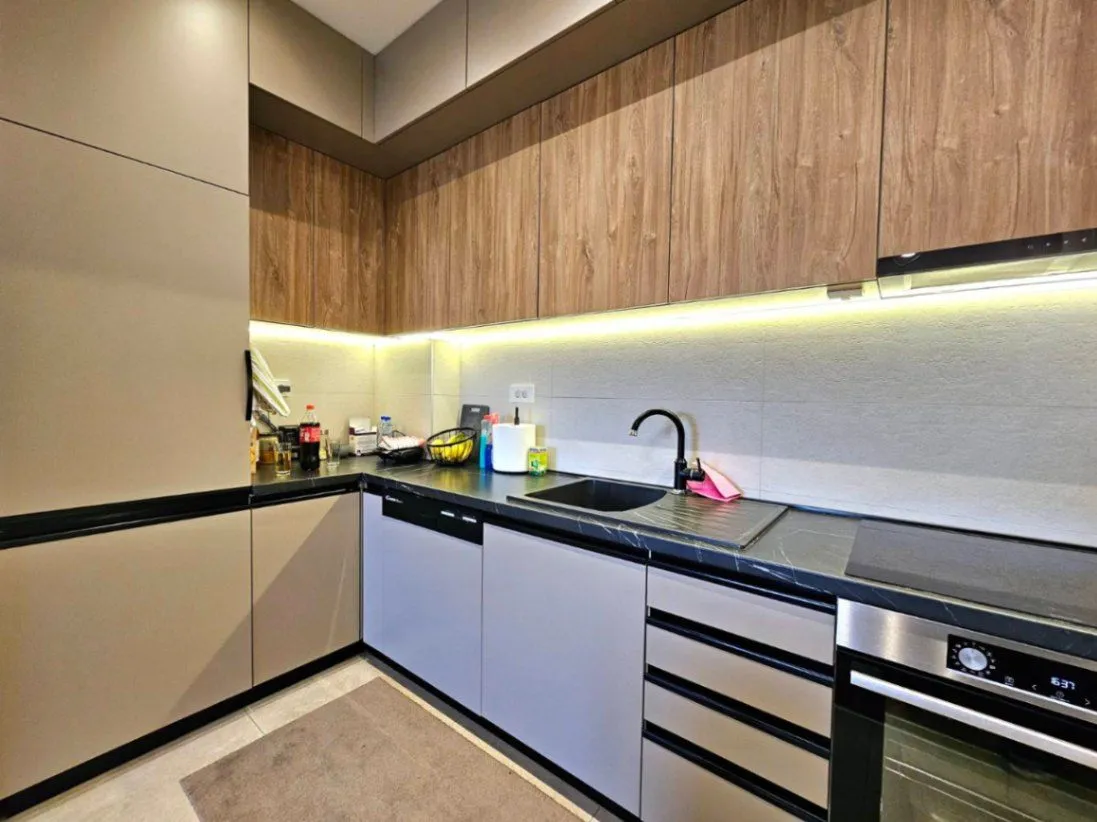 Prodaja, dvosoban stan, 70m², Tološka šuma, Podgorica