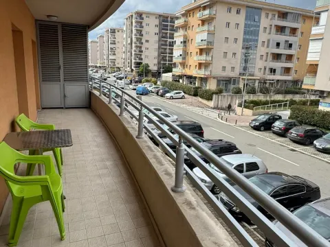 Izdavanje, dvosoban stan, 74m², City Kvart, Podgorica - image 3