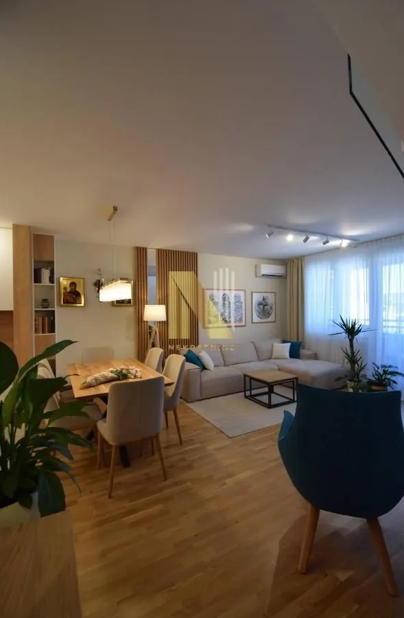 Prodaja, četvorosoban stan, 111m², Nova Detelinara, Novi Sad Sve Podlokacije