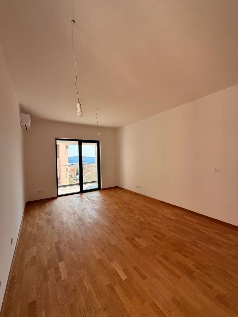 Prodaja, dvosoban stan, 64m², Bečići, Budva