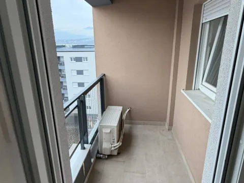 Prodaja, jednosoban stan, 46m², Stari Aerodrom, Podgorica - image 1