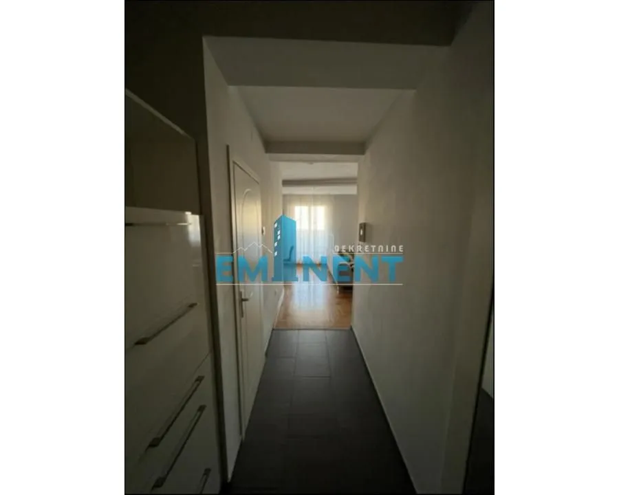 Rent, four bedroom apartment, 120m², Voždovac Sve Podlokacije, Beograd