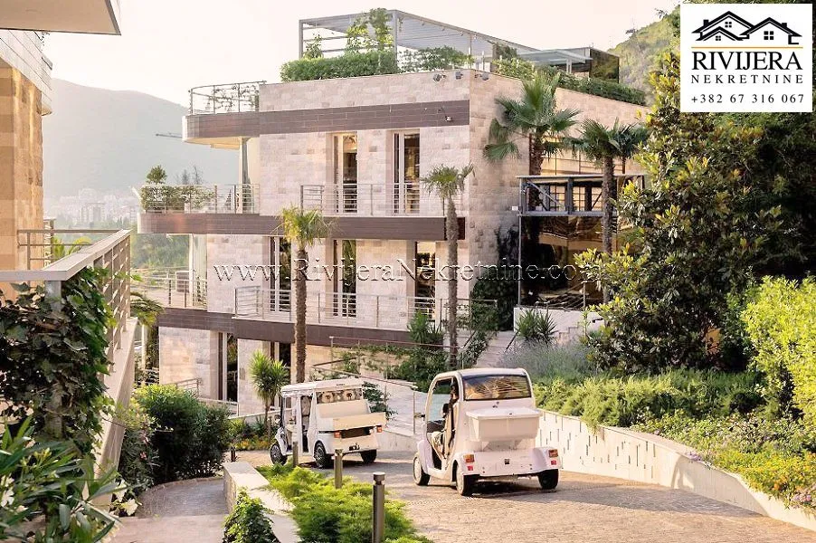 Sale, two bedroom apartment, 146m², Bečići, Budva