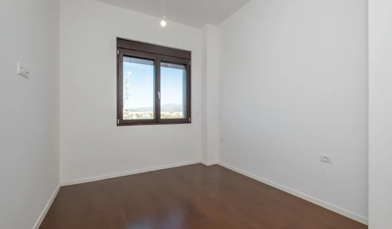 Prodaja, trosoban stan, 90m², Gornja Gorica, Podgorica