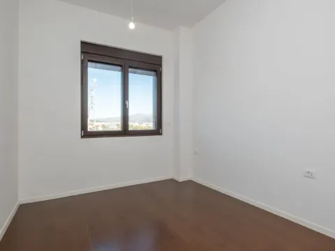 Prodaja, trosoban stan, 90m², Gornja Gorica, Podgorica - image 5