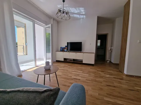 Izdavanje, jednosoban stan, 46m², Bečići, Budva - image 2