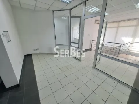 Rent, office space, 400m², Bulevar Oslobodjenja, Novi Sad Sve Podlokacije - image 11