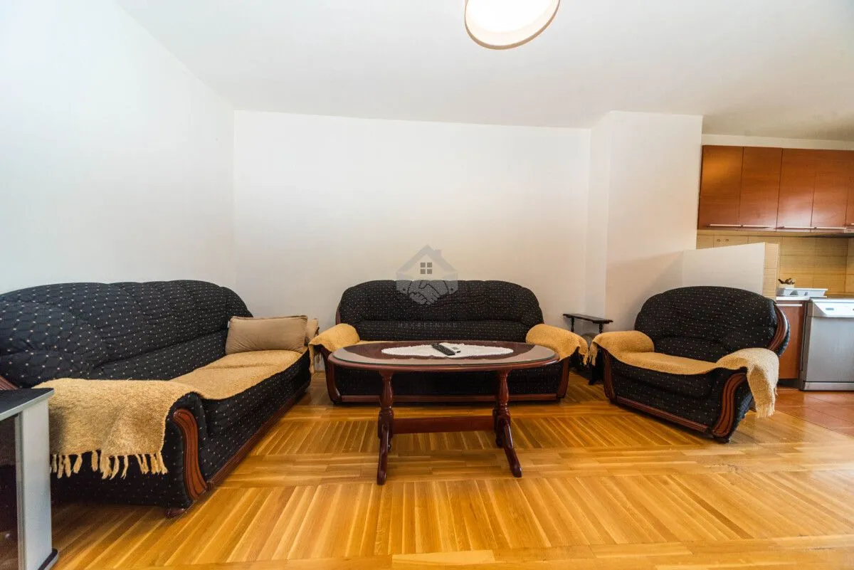 Izdavanje, jednosoban stan, 40m², Preko Morače, Podgorica