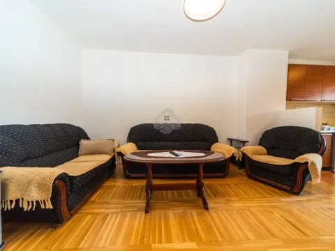 Izdavanje, jednosoban stan, 40m², Preko Morače, Podgorica - image 1