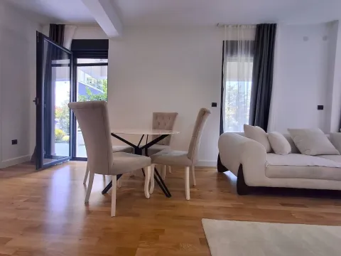 Izdavanje, stan, 100m², Dalmatinska ulica, Podgorica - image 5