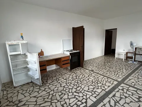 Izdavanje, dvosoban stan, 80m², Gornja Gorica, Podgorica - image 3