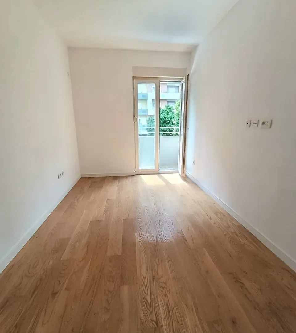 Prodaja, jednosoban stan, 40m², Central Point, Podgorica