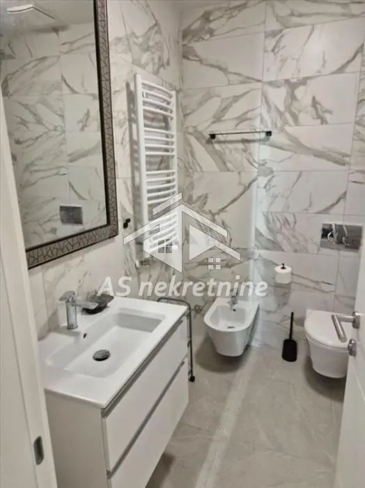 Rent, four bedroom apartment, 100m², Novi Beograd Blok 65, Novi Beograd Sve Podlokacije