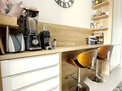 Prodaja, četvorosoban stan, 98m², Zemun Sve Podlokacije, Beograd - image 6