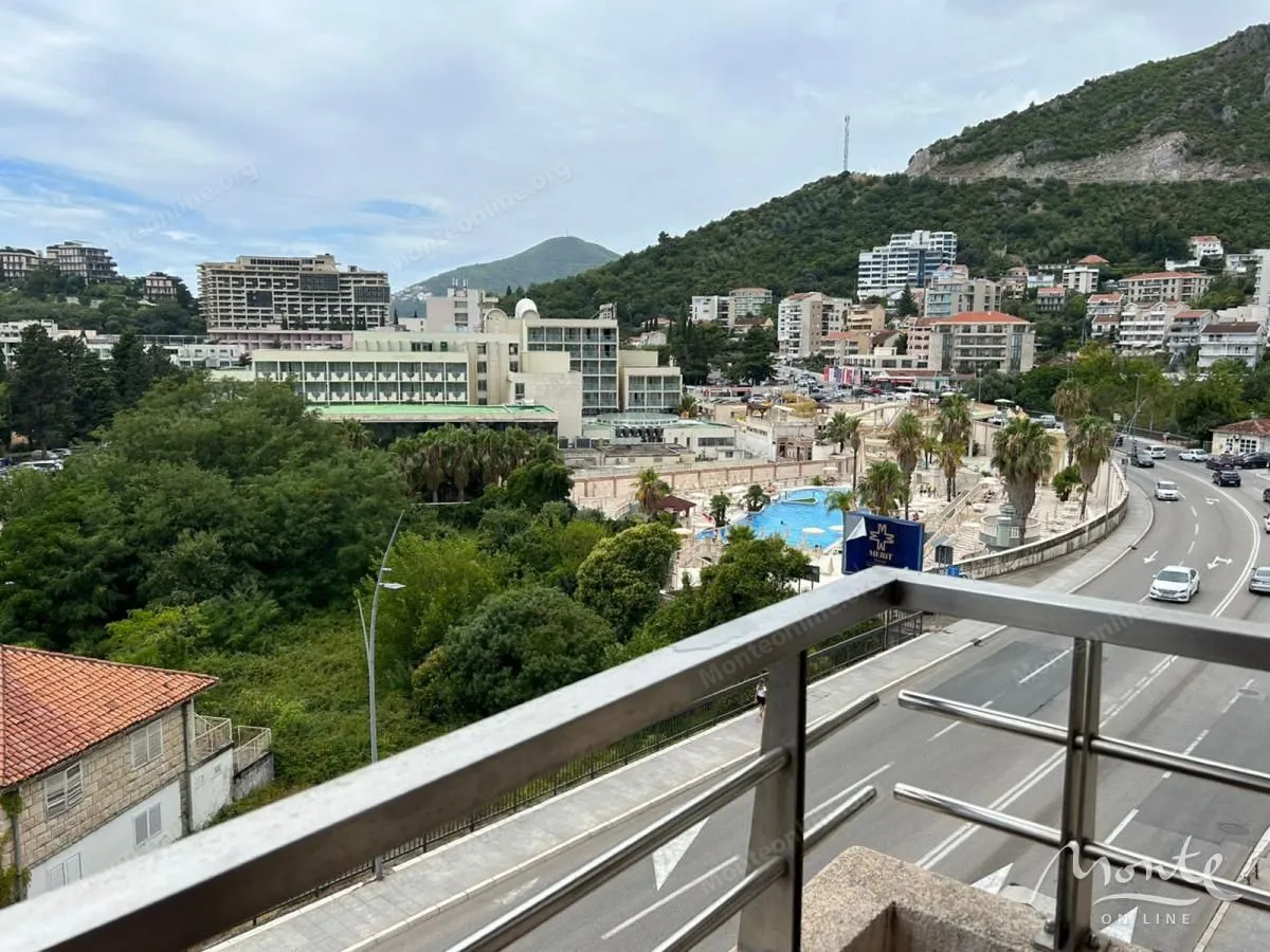 Prodaja, dvosoban stan, 84m², Bečići, Budva