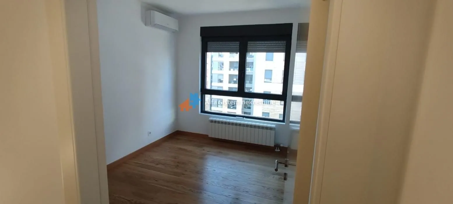 Izdavanje, stan, 96m², Voždovac Sve Podlokacije, Beograd