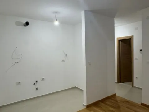 Prodaja, jednosoban stan, 45m², City Kvart, Podgorica - image 5