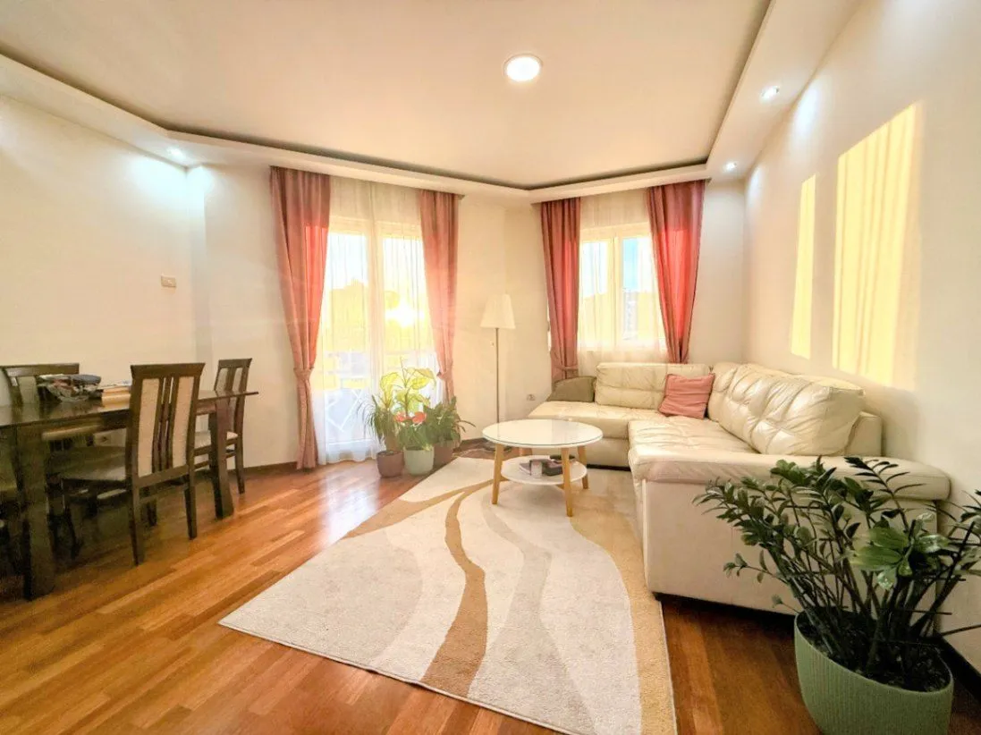 Prodaja, dvosoban stan, 73m², Tuški Put, Podgorica