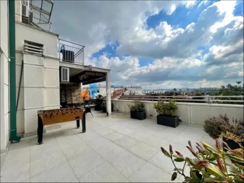 Izdavanje, četvorosoban stan, 186m², Čubura, Beograd - image 13