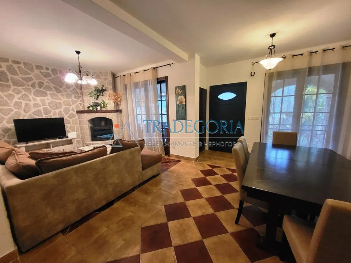 Prodaja, trosoban stan, 126m², Koštanjica, Bar