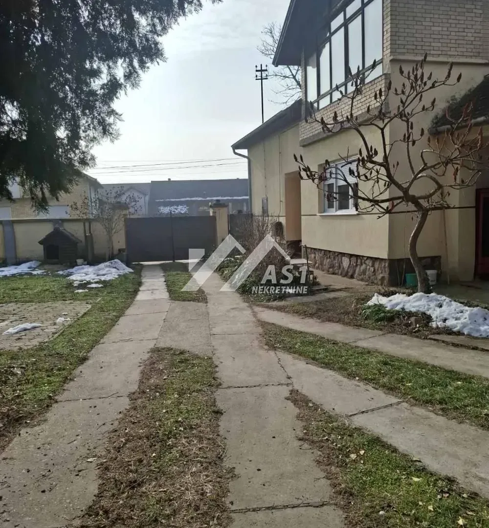 Prodaja, kuća, 266m², Futog, Novi Sad Sve Podlokacije