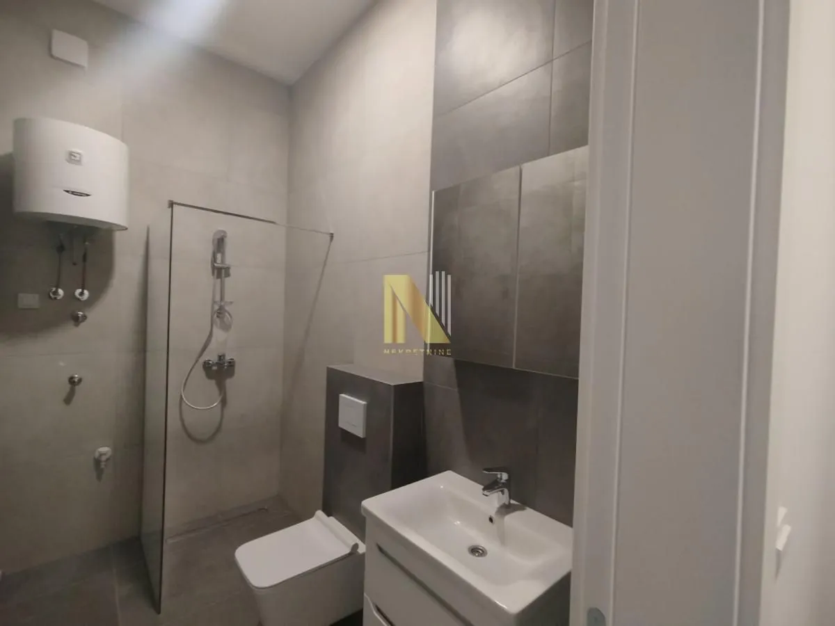 Prodaja, garsonjera, 31m², Grbavica, Novi Sad Sve Podlokacije