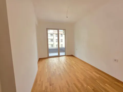 Sale, one bedroom apartment, 45m², Bečići, Budva - image 11