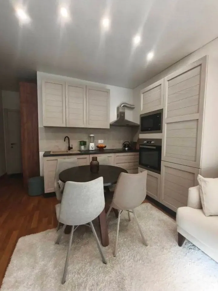 Prodaja, jednosoban stan, 37m², Podmaine, Budva