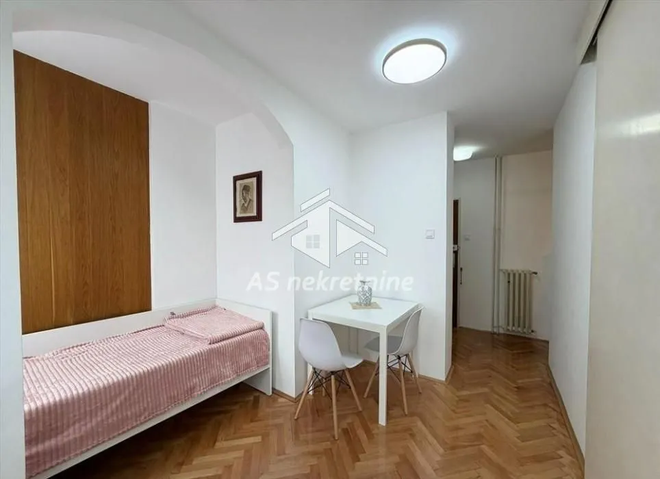 Rent, apartment, 41m², Crveni Krst, Beograd