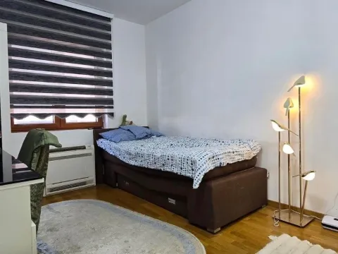 Prodaja, trosoban stan, 120m², Tološka šuma, Podgorica - image 12