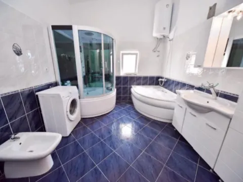 Rent, three bedroom apartment, 200m², Dobre Vode, Bar - image 2
