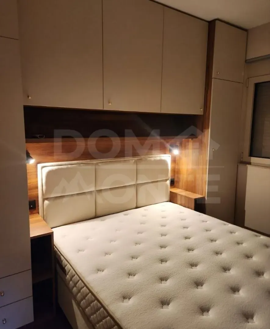 Izdavanje, jednosoban stan, 40m², Tivat, Crna Gora
