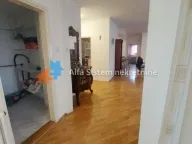 Izdavanje, četvorosoban stan, 140m², Čukarica, Beograd - image 16