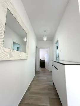 Izdavanje, jednosoban stan, 50m², Centar, Tivat - image 14