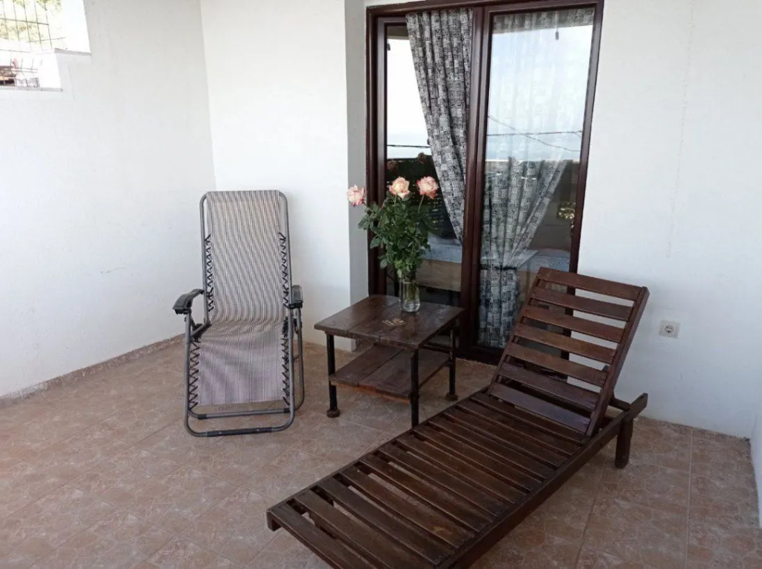 Izdavanje, kuća, 110m², Dobre Vode, Bar